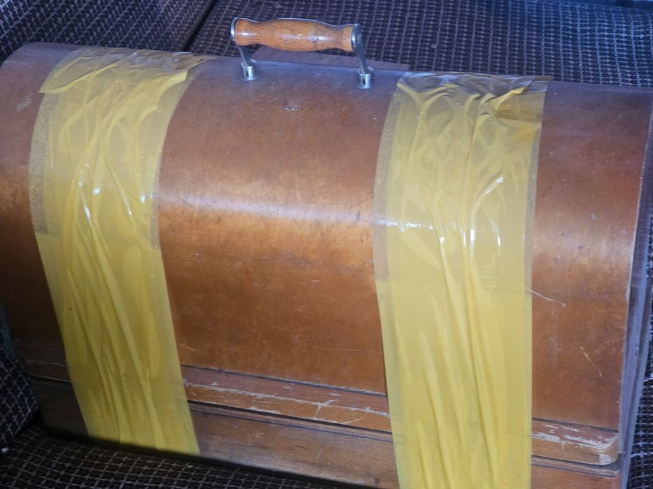 Швейная машинка 2 штуки