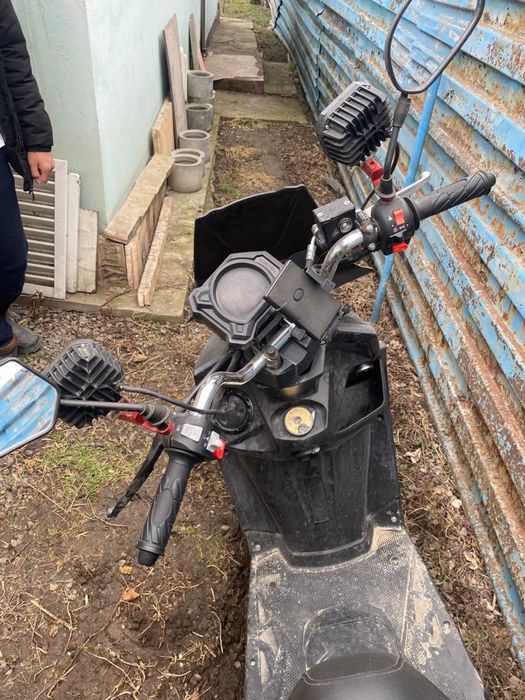 Срочно продам мопед за наличку