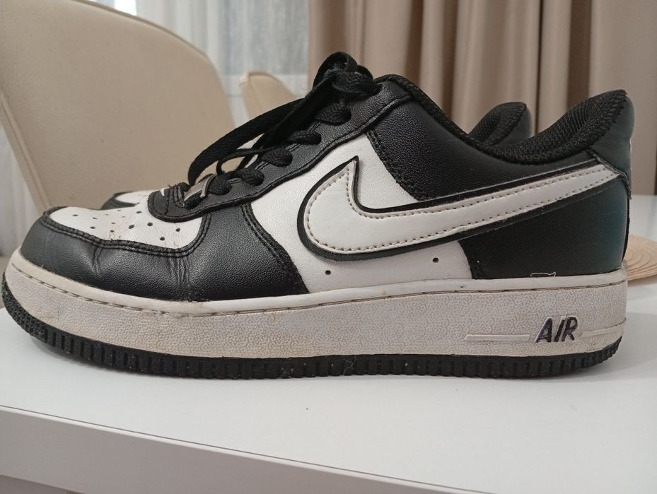 Adidas Nike de piele