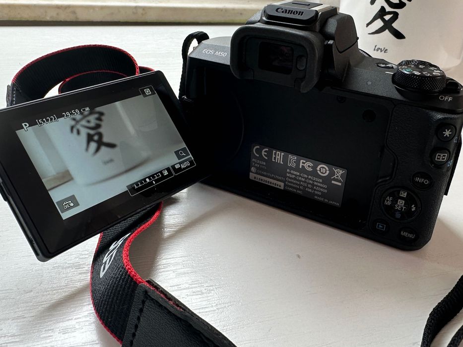 Фотоапарат Canon EOS M50 + Canon EF-M 15-45mm IS STM – като нов