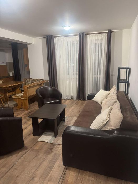 Apartament cu 2 camere de închiriat