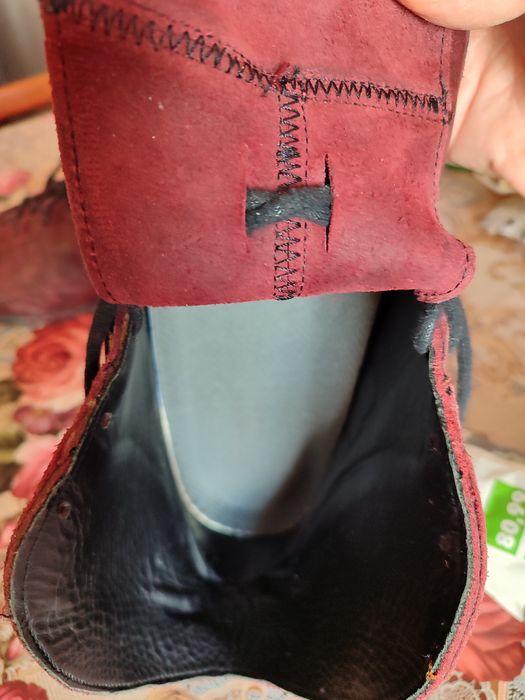 Vând ghete din piele,pentru bărbați, Nr. 45, culoarea vișiniu,.