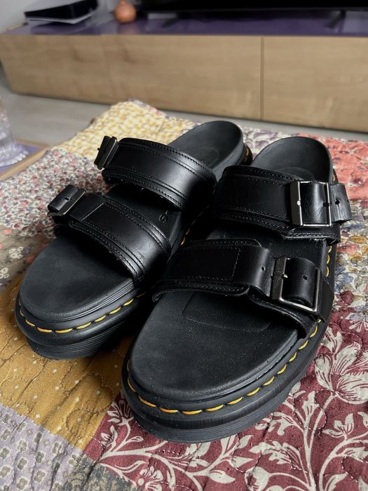 Saboți 'Josef'Dr. Martens pe Negru