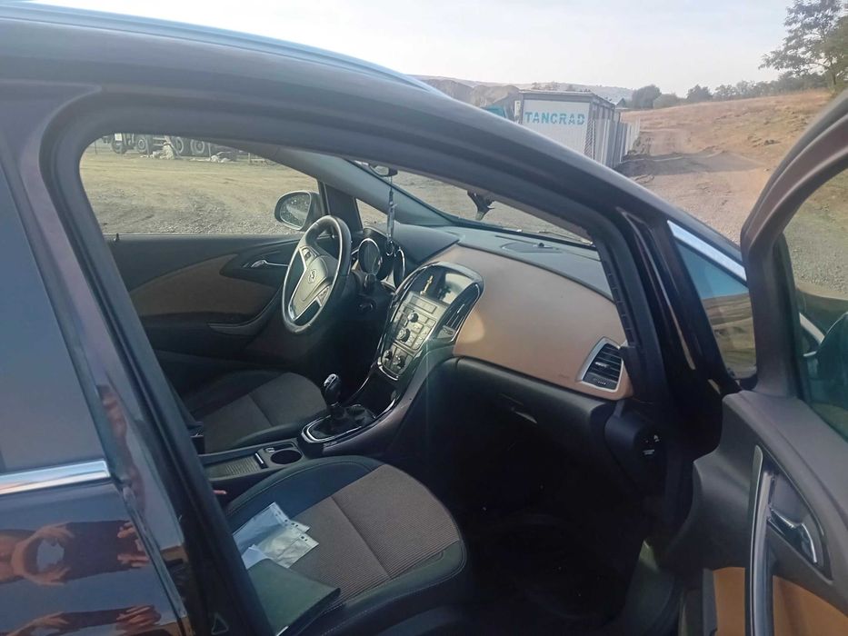 OPEL Astra 2013 — imagine 5