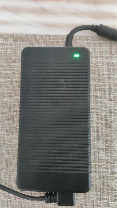 Мощен адаптер Dell 330W 19,V 16,9A ADP-330AB D