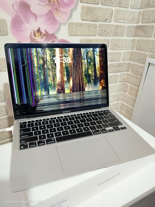 Продам MacBook Air M1