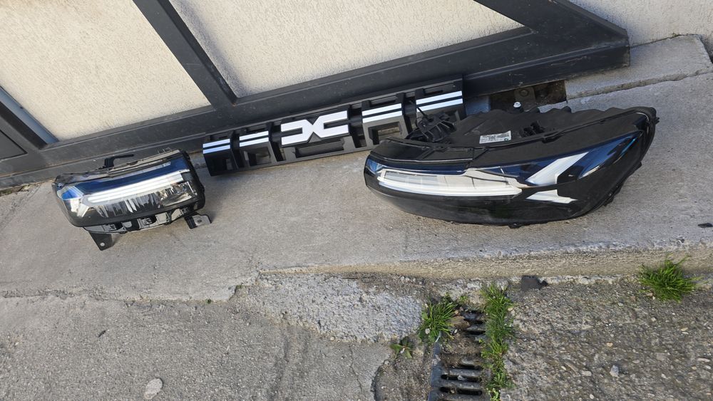 Far/Faruri Dacia Duster/Bigster 2025 2026 grila calandru