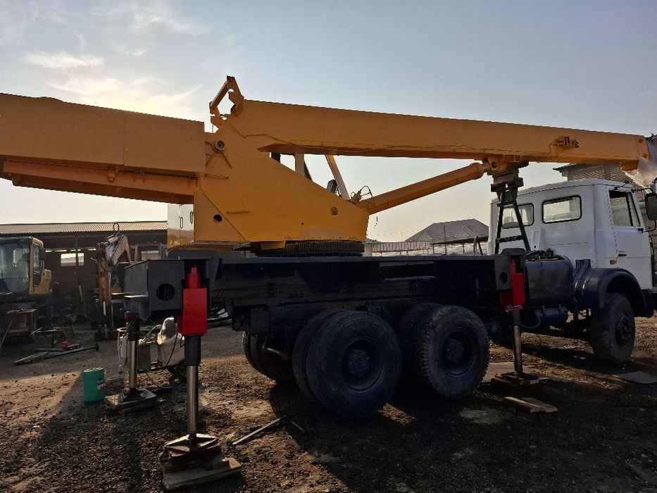 Автокран Галичанин 25т 22м  2008г