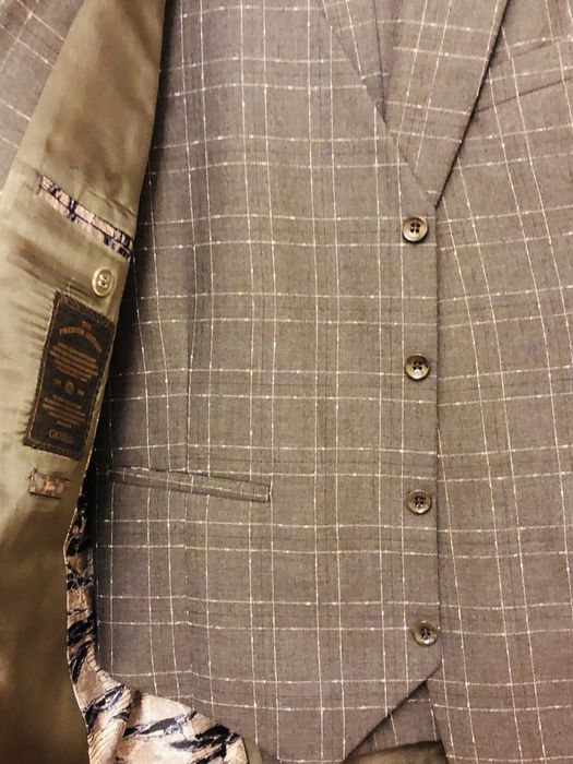 Продам мужской костюм