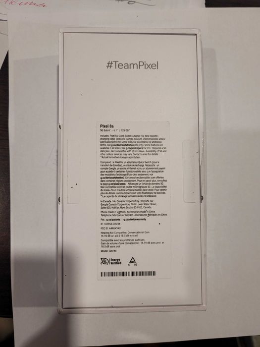 Google Pixel 8a, чисто нов, с остатъчна 1.5 год.