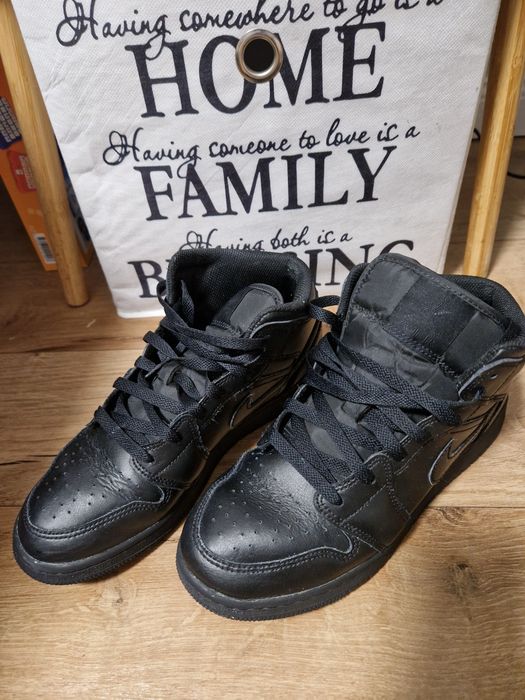Adidasi gheata nike air jordan 1 marime 39
