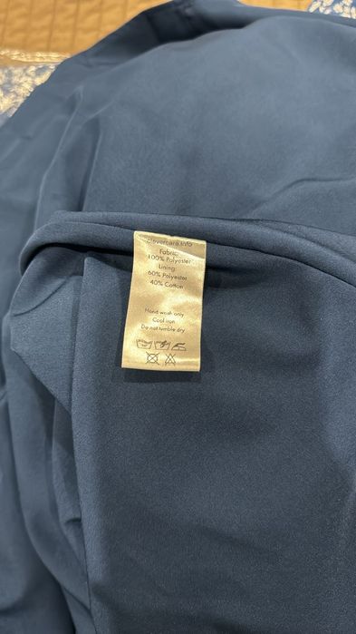 Продам платье S (на M)