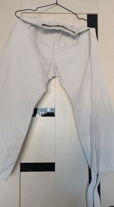 Продам Кимоно для единоборств