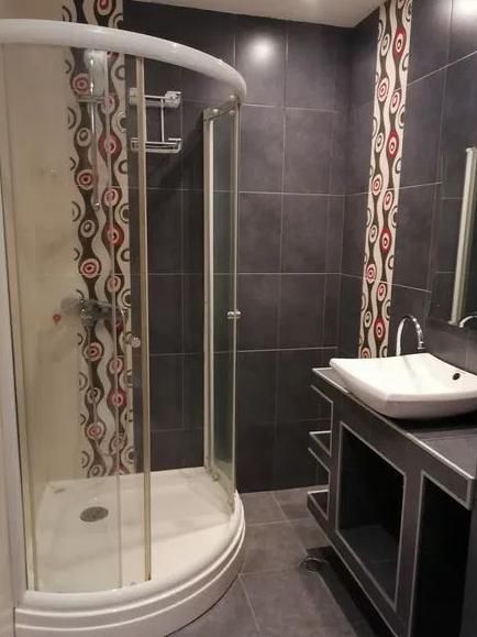 Тристаен апартамент под наем в ж.к. Бояна, 2123245