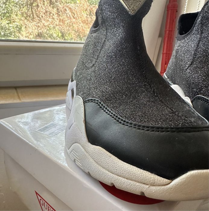 Обувки тип чорап GUESS