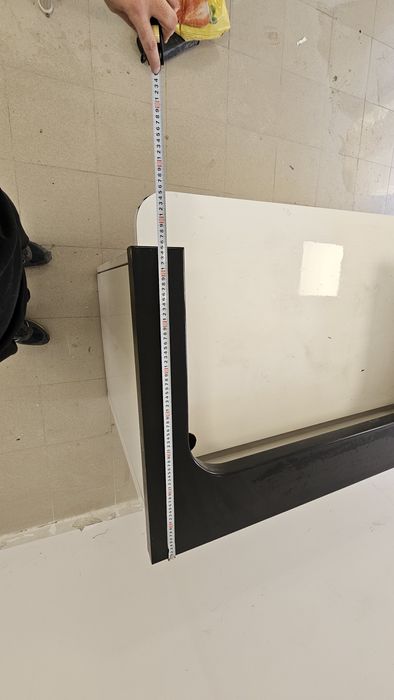 Фронт офис Бюро-Италианско