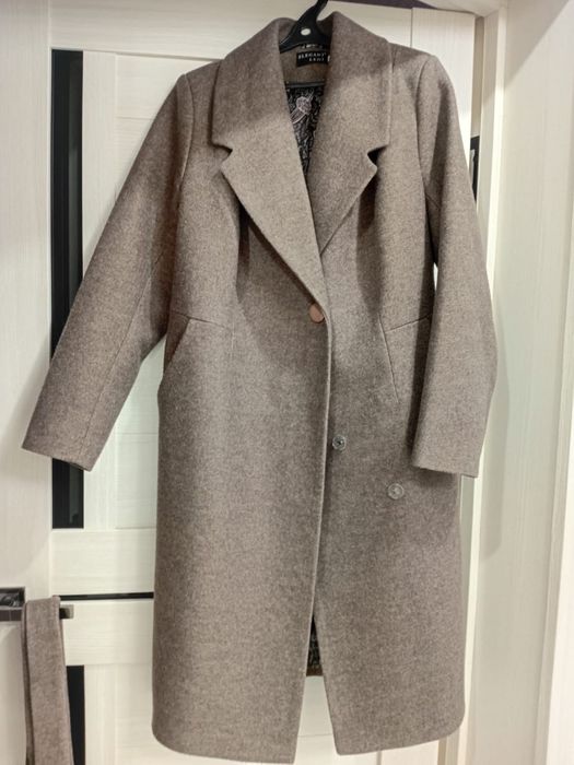 Пальто зимные новый