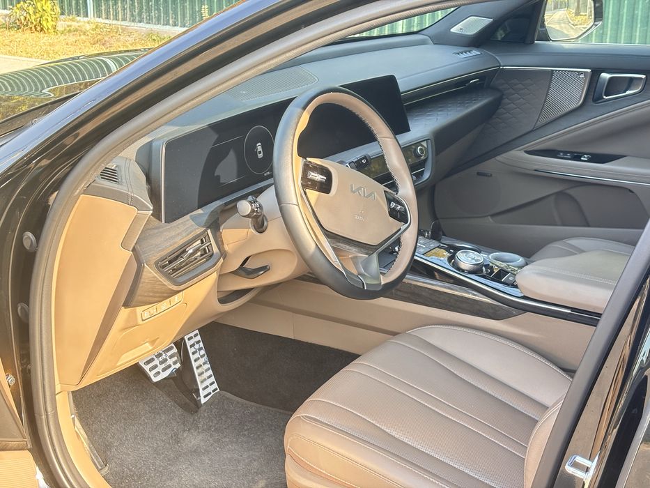 Продам автомобиль Киа К8