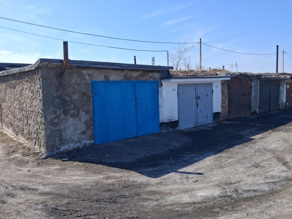 Продаю гараж на болоте