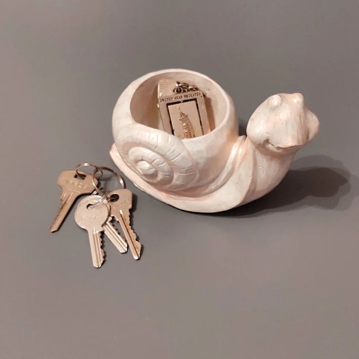 Сувенир,шкатулка улитка из гипса