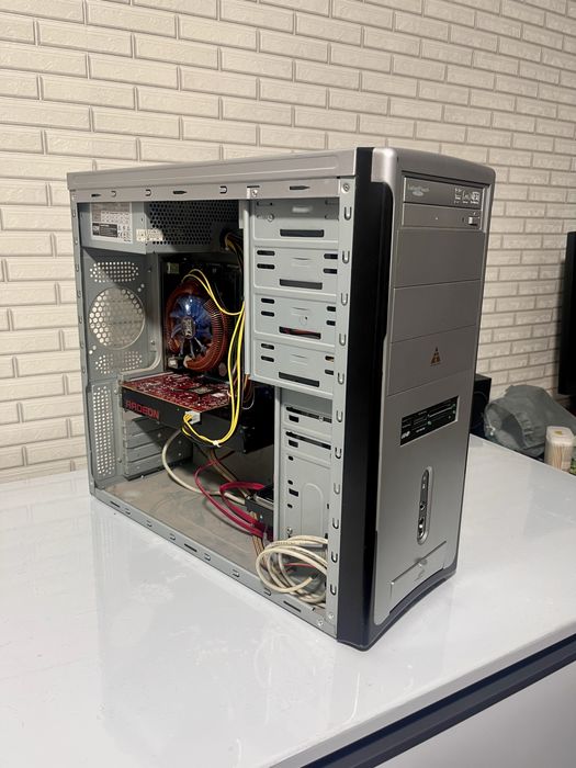 Продаю системный блок (компьютер)