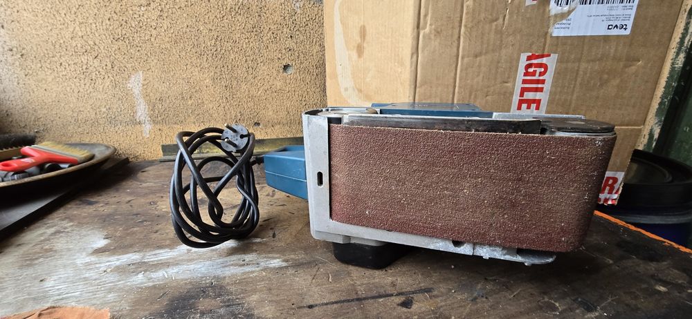 AEG  slefuitor cu bandă Germania