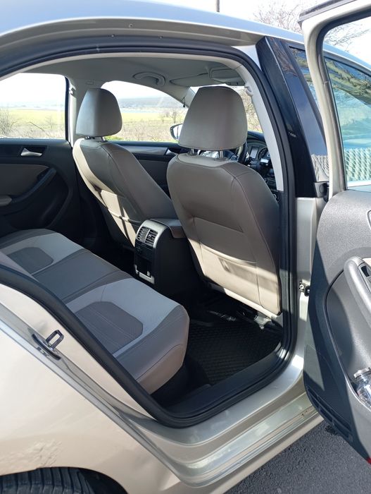 Volkswagen Jetta 2.0 TDI 2013