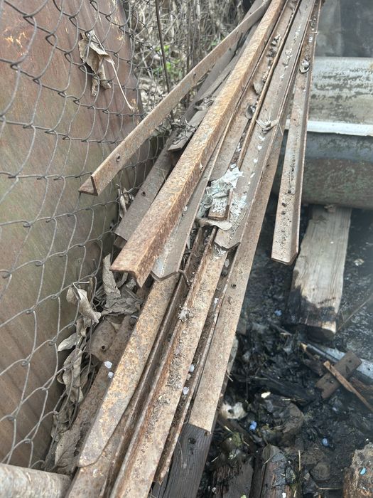 Металический уголок