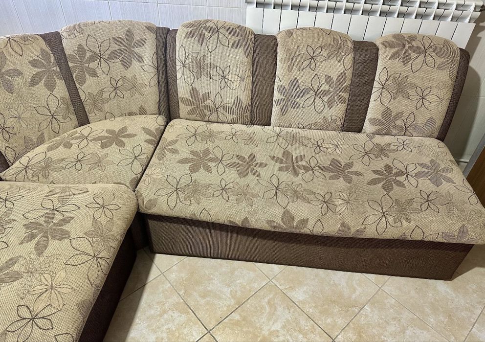 Ъглов диван без забележки
