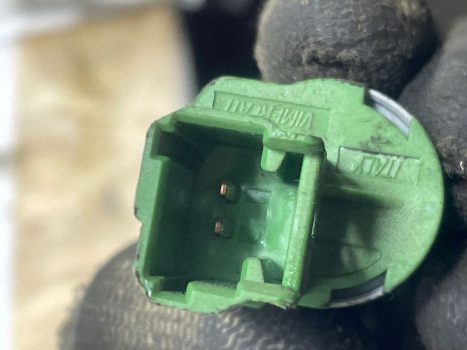 Comutator lumini frana 8200276360D Dacia Logan 2 [facelift] [2017 - 2