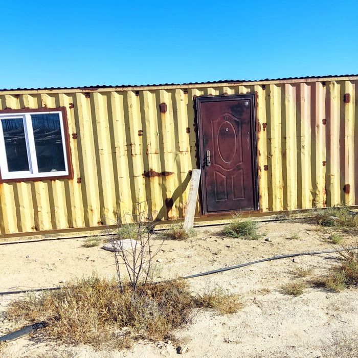 Продам 2 контейнера