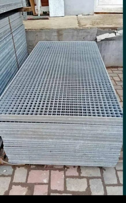 Gratare zincate la diferite dimensiuni debitam la dimensiunea dorită d