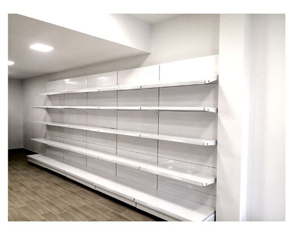 Нови, налични Стелажи за магазин, стенен и островен, метален регал