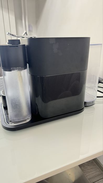 NESPRESSO DeLonghi Gran Lattissima EN 650B