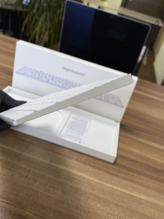 Apple Magic Keyboard / Noua /