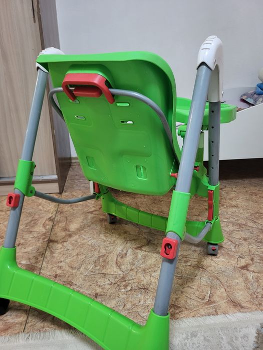Продам стульчик для кормления