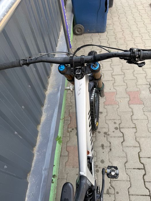 Bicicleta Downhill Canyon Sender cfr 2022 carbon mullet