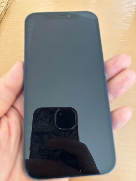 Iphone 12 продается