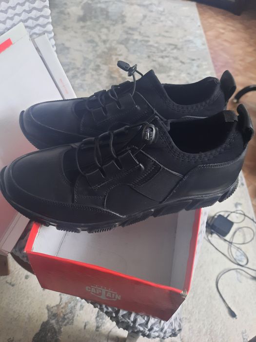 Мужские кроссовки BROG()