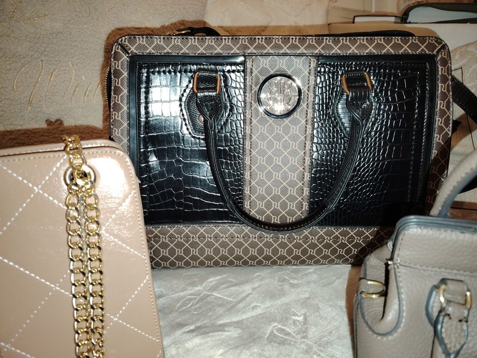 Всички чанти за 80 евро.Нови