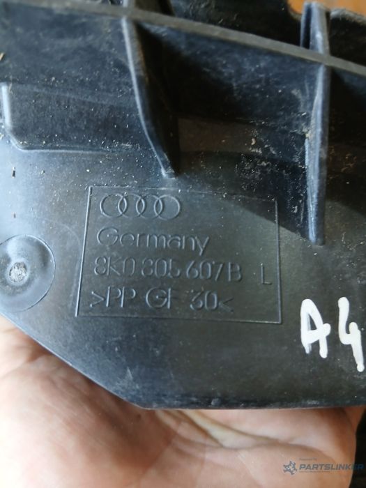 Suport de montare faruri stanga AUDI A4 B8 2007 - 2011 8k0805607b