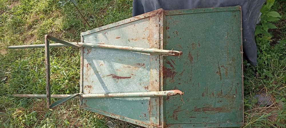 Продам садовую тачку СССР без колёс