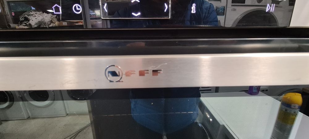 Фурна за вграждане NEFF Line B55CR22N0 71л  А+ ПИРОЛИЗА  Made in Germany
