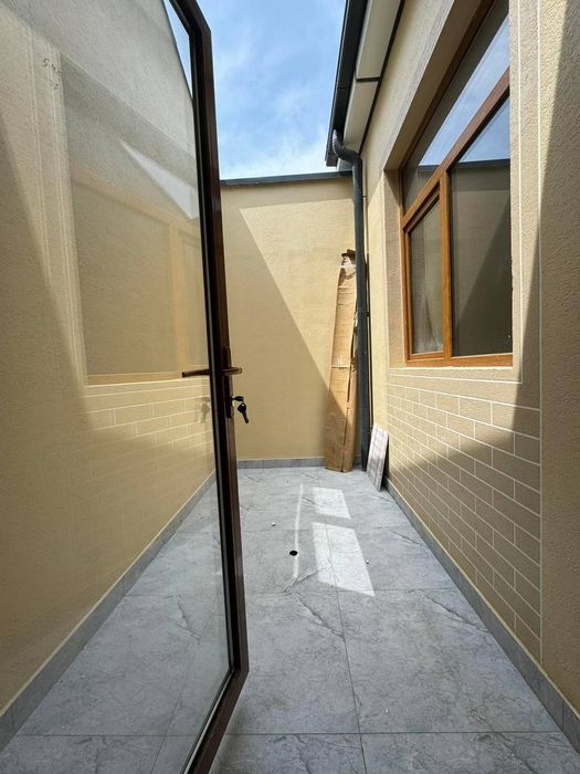 Продаётся дом 3х- комн. 1.5 сотки. Кирпичный. Новый. 82 м²