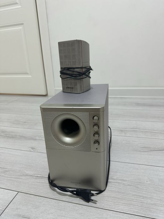 Microlab x2 10000