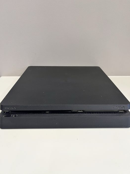 Продам Playstation 4 Slim 1 TB