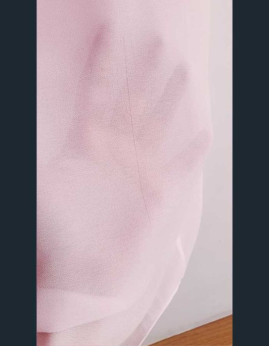 Рокля над коляното в нежно розово с воал на French Connection