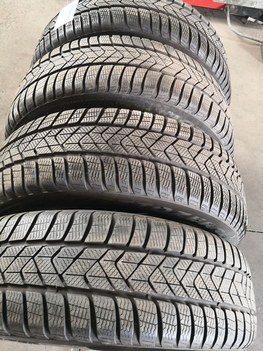 225 60 18 цола гуми като нови Pirelli dot 23