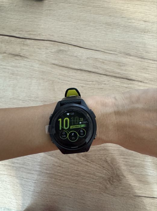 Продаю часы Garmin Forerunner 265s