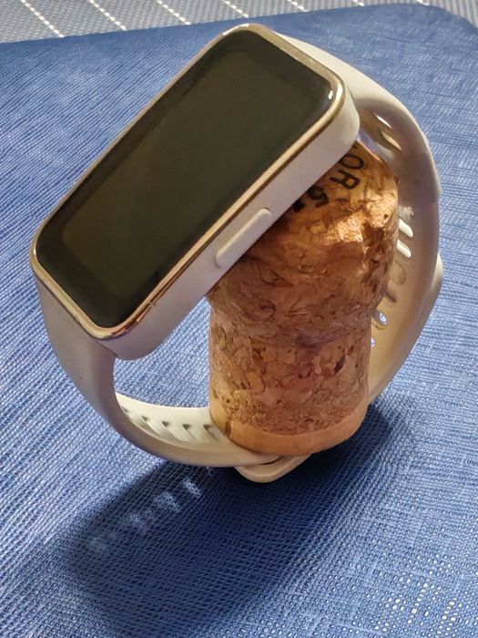 Huawei band 9 смарт часовник
